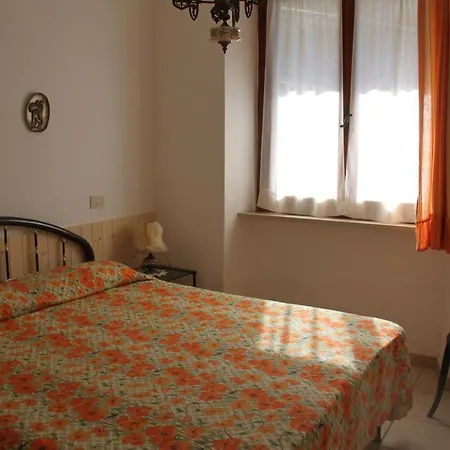Lägenhet Casa Miclara Bilocale X3-4 Persone --- 